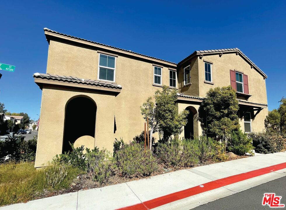 42720 Azure Street Temecula, CA 92592 - Photo 2 of 43