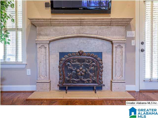258 Strathaven Lane Pelham, AL 35124 - Photo 5 of 32