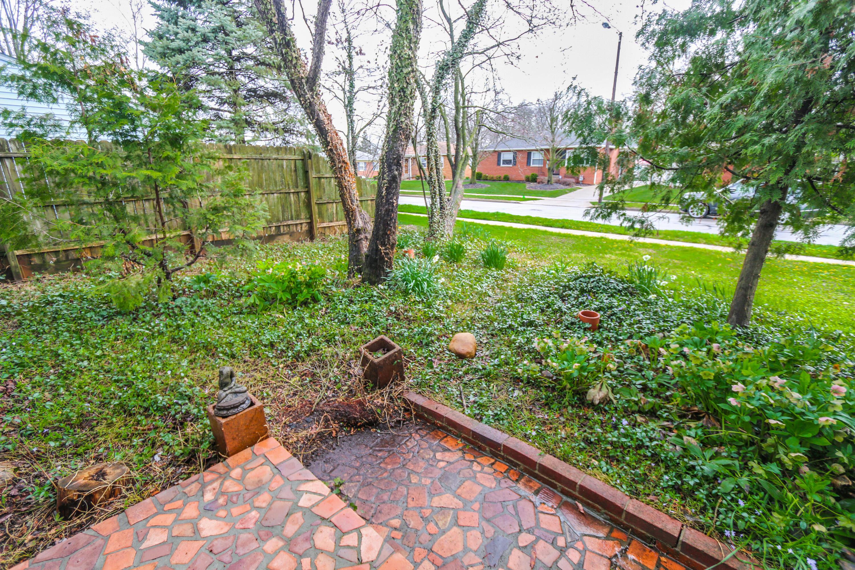 345 Topsfield Road Columbus, OH 43228 - Photo 65 of 78 345 Topsfield Rd. 85
