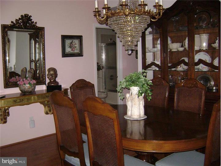 90 Winthrop Road, Unit F Monroe Township, NJ 08831 - Photo 4 of 10 Dining Room