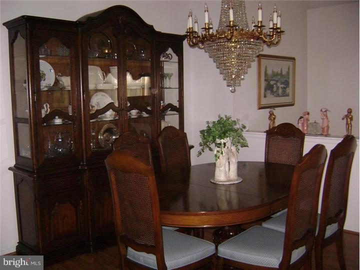 90 Winthrop Road, Unit F Monroe Township, NJ 08831 - Photo 5 of 10 Dining Room