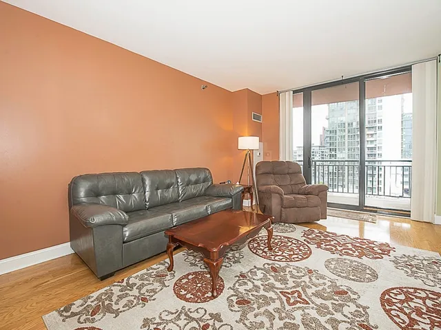 $2,750 | 330 North Jefferson Street, Unit 1306, Chicago, IL 60661