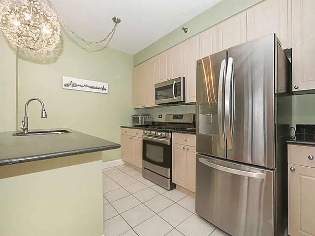 $2,750 | 330 North Jefferson Street, Unit 1306, Chicago, IL 60661