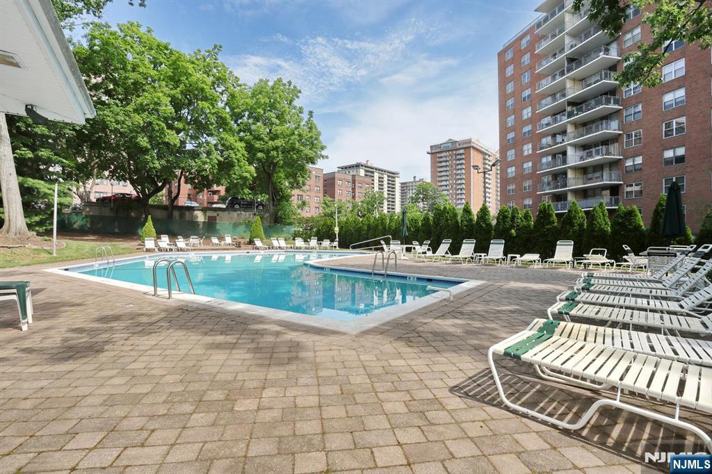 301 Beech Street, Unit 2H Hackensack, NJ 07601 - Photo 36 of 38