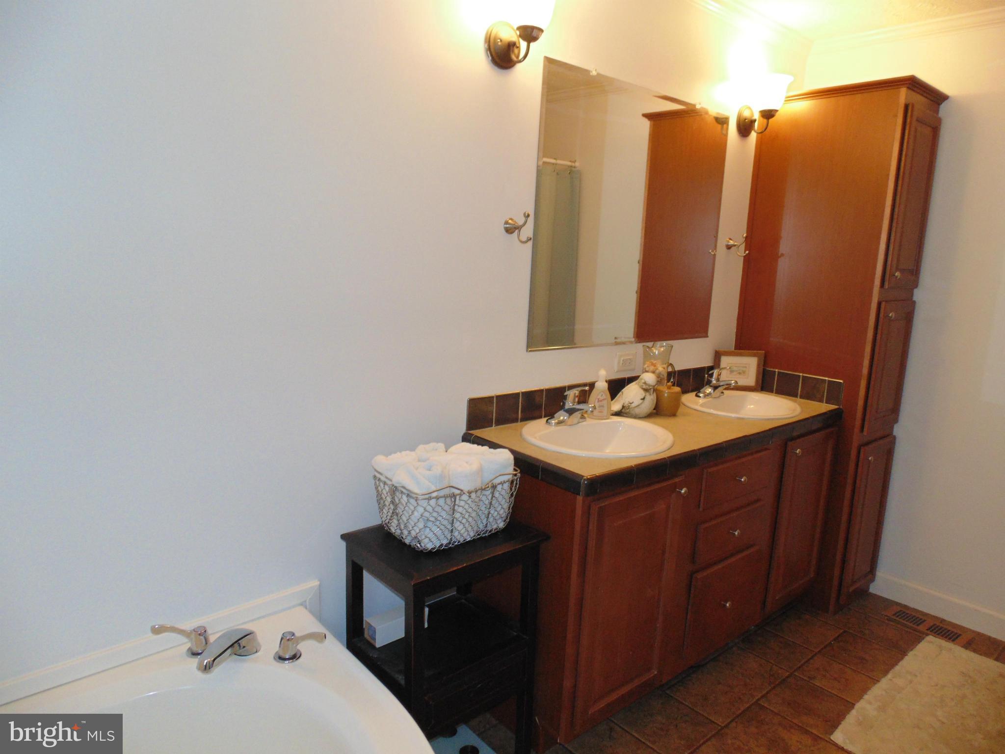 7810 Clark Road, Unit D67 Jessup, MD 20794 - Photo 9 of 15 Bath (Master)