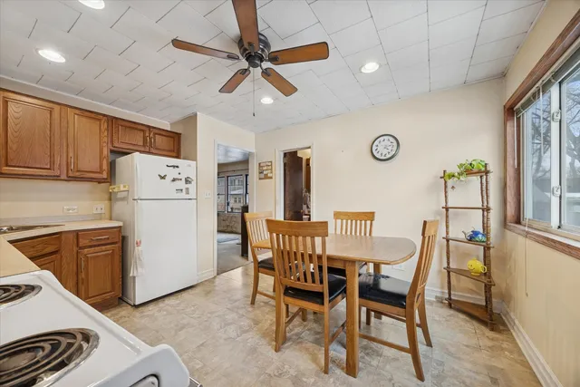 $225,000 | 4714 Schwartz Avenue, Lisle, IL 60532