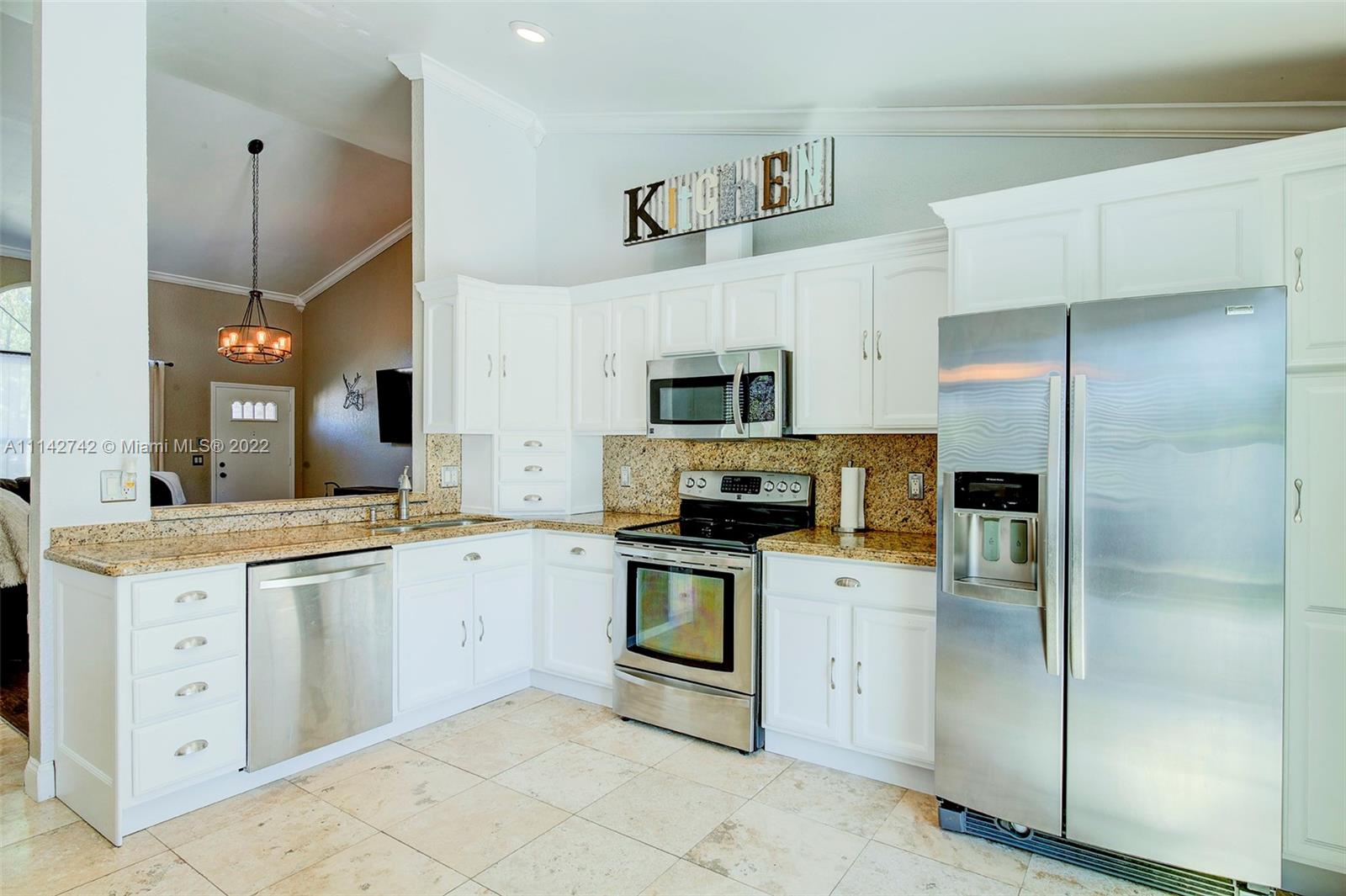 23276 Cedar Hollow Way Boca Raton, FL 33433 - Photo 14 of 27 Gallery Image 14