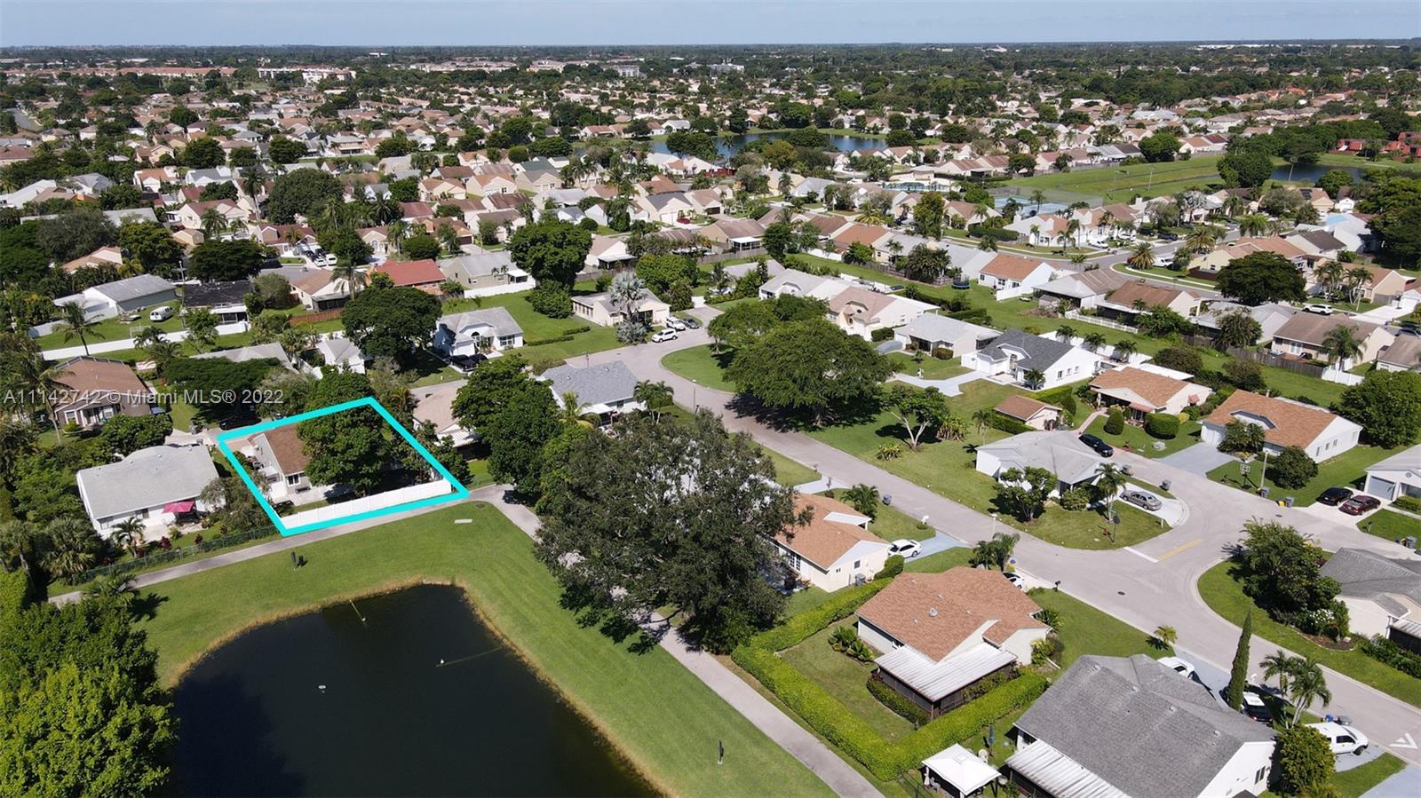 23276 Cedar Hollow Way Boca Raton, FL 33433 - Photo 3 of 27 Gallery Image 3