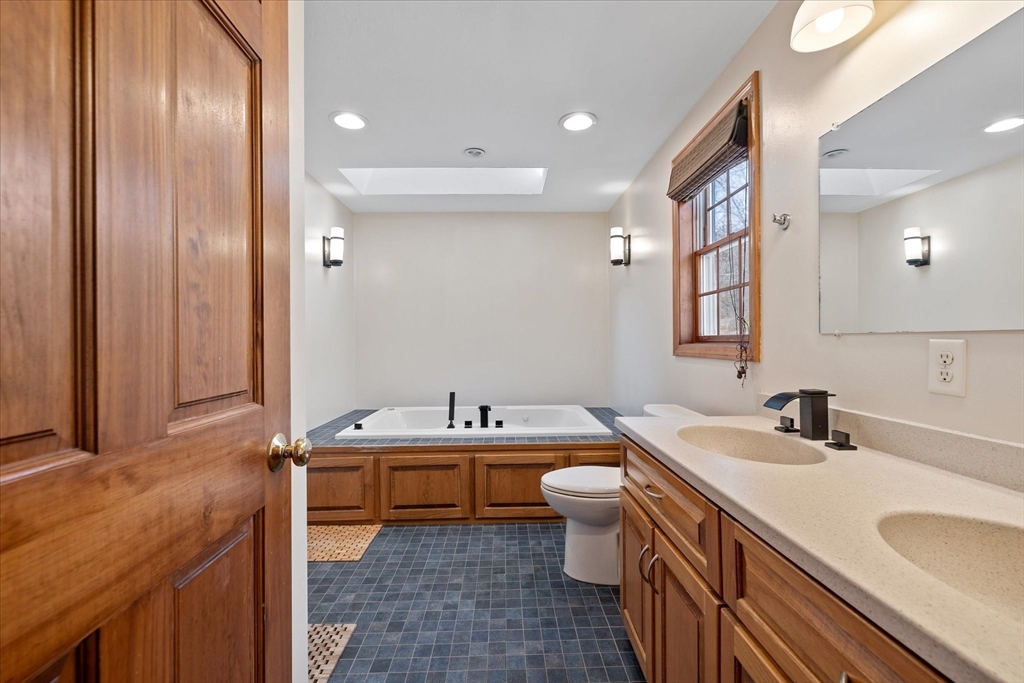32 Camile Road Webster, MA 01570 - Photo 18 of 39 Gallery Image 18