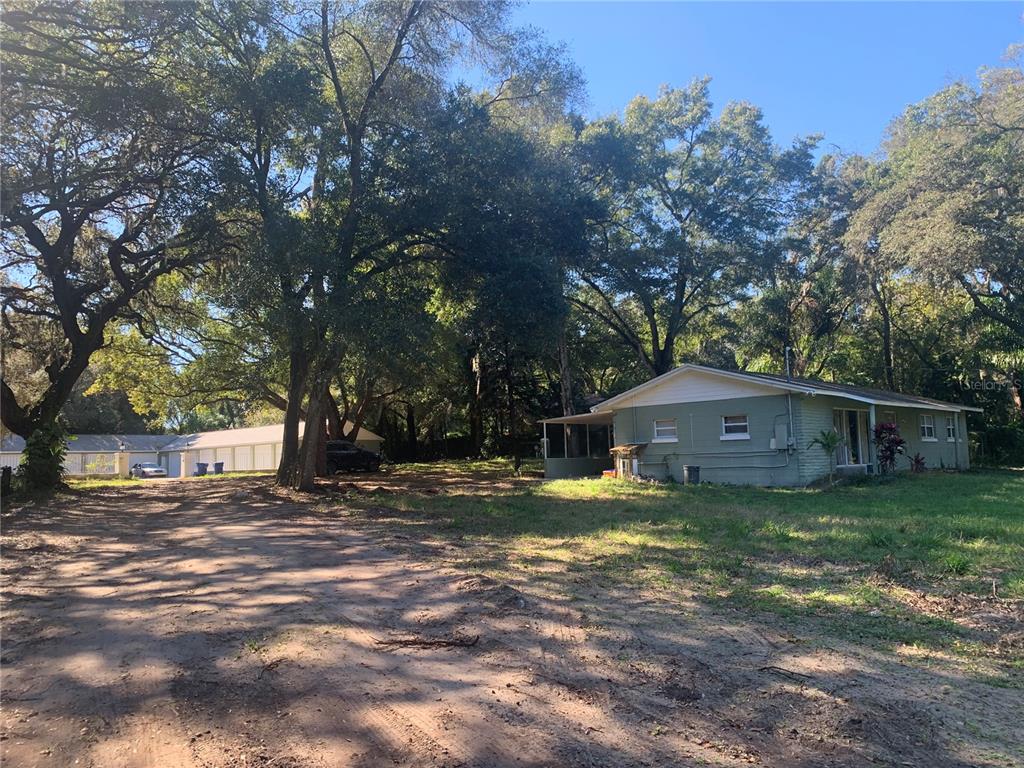 832 South Parsons Avenue Brandon, FL 33511 - Photo 6 of 27