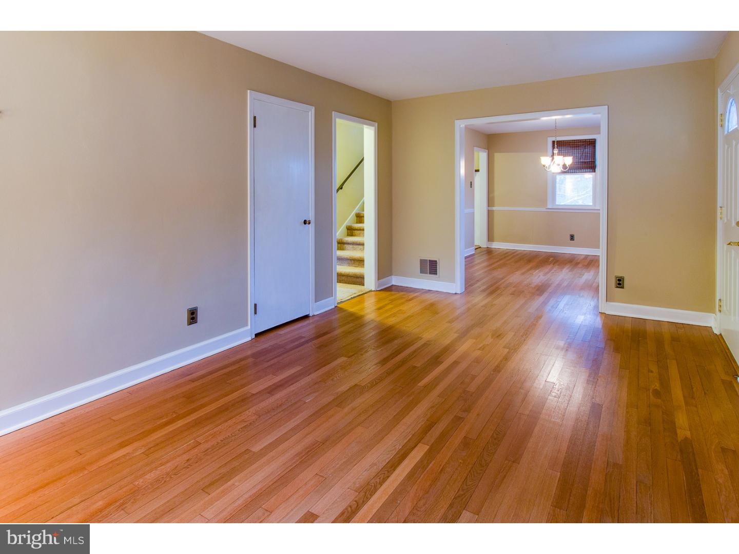 219 Heyburn Road Chadds Ford, PA 19317 - Photo 5 of 19 Living Room