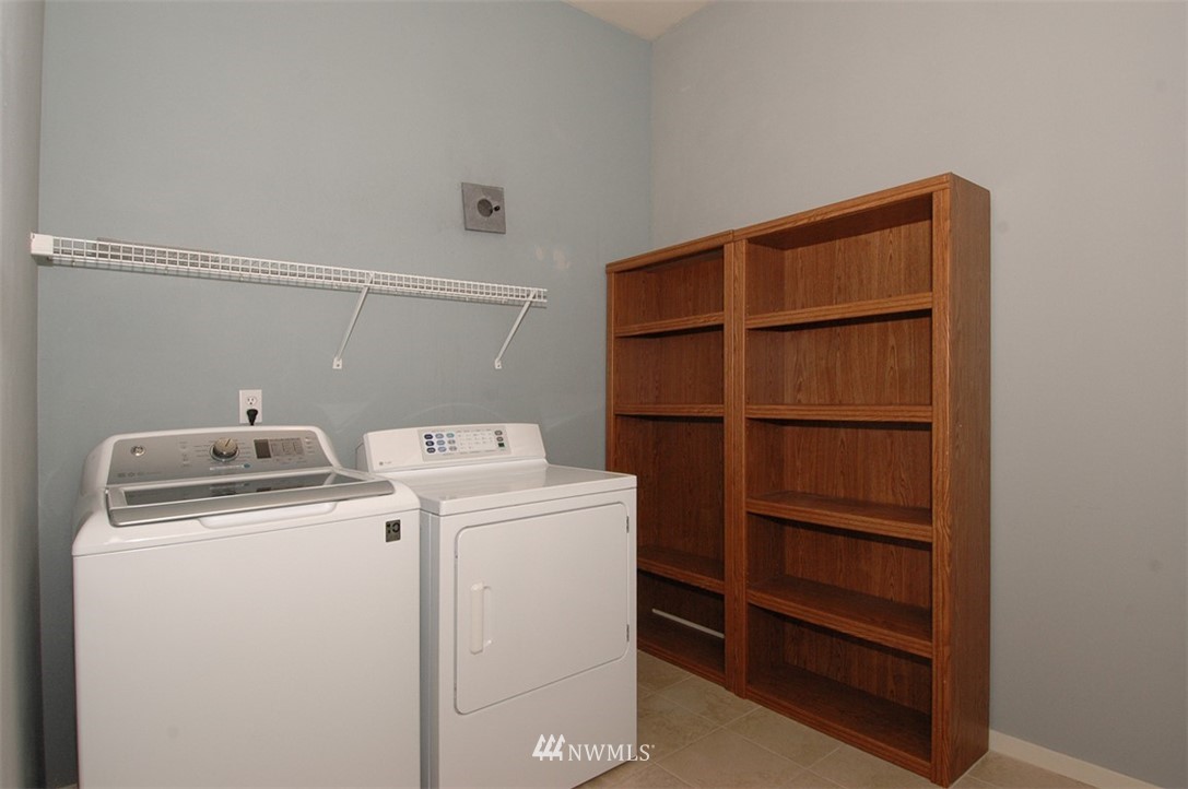111 Sky Ridge Road Northwest, Unit 306 Issaquah, WA 98027 - Photo 11 of 18