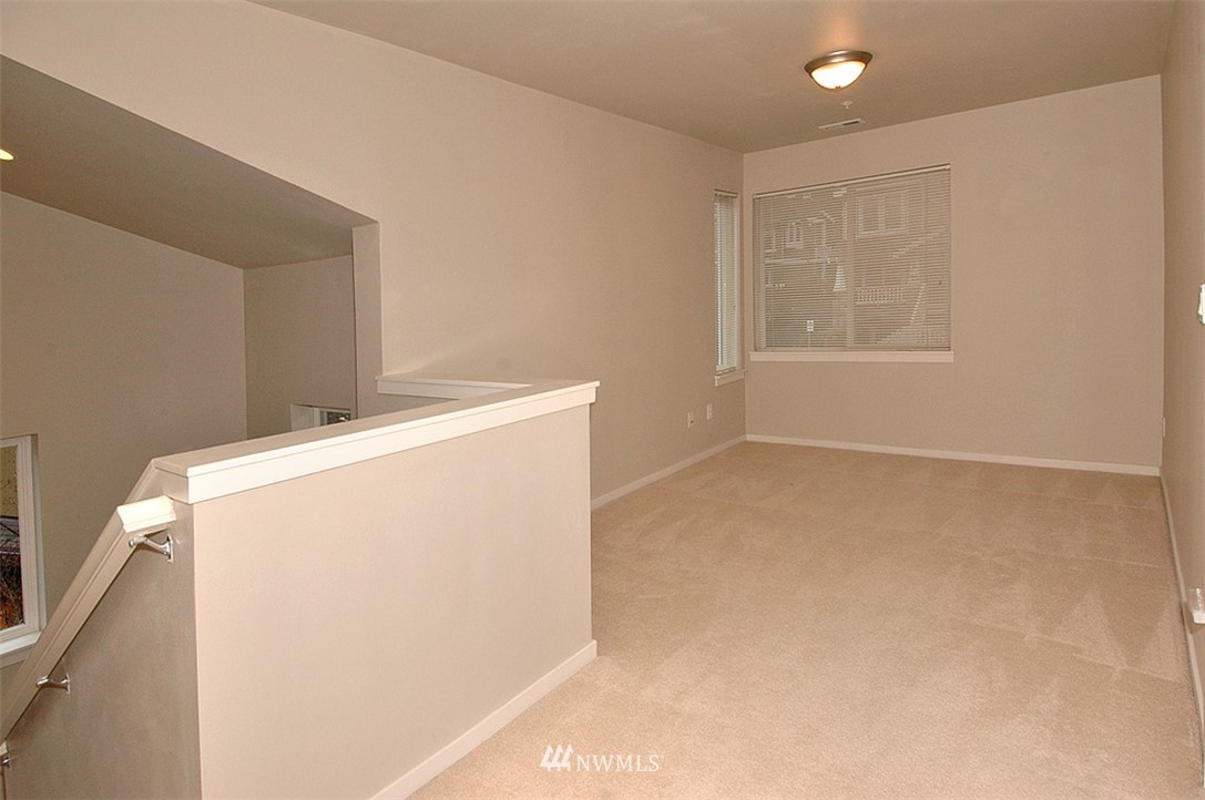 111 Sky Ridge Road Northwest, Unit 306 Issaquah, WA 98027 - Photo 15 of 18