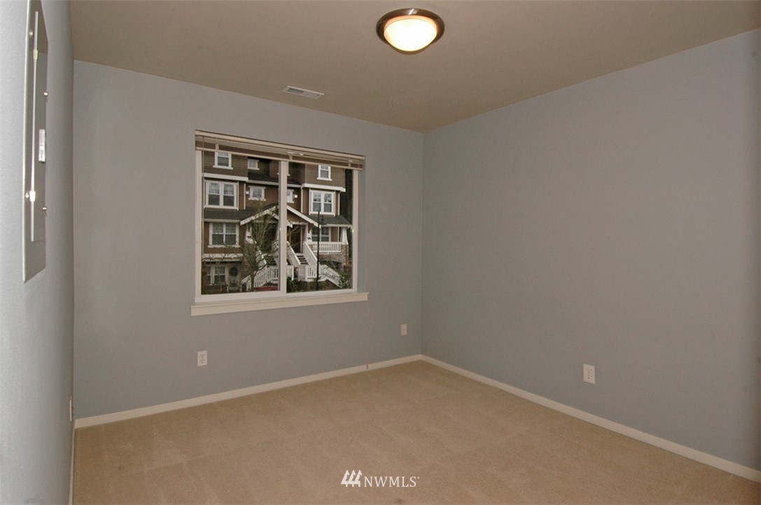 111 Sky Ridge Road Northwest, Unit 306 Issaquah, WA 98027 - Photo 17 of 18