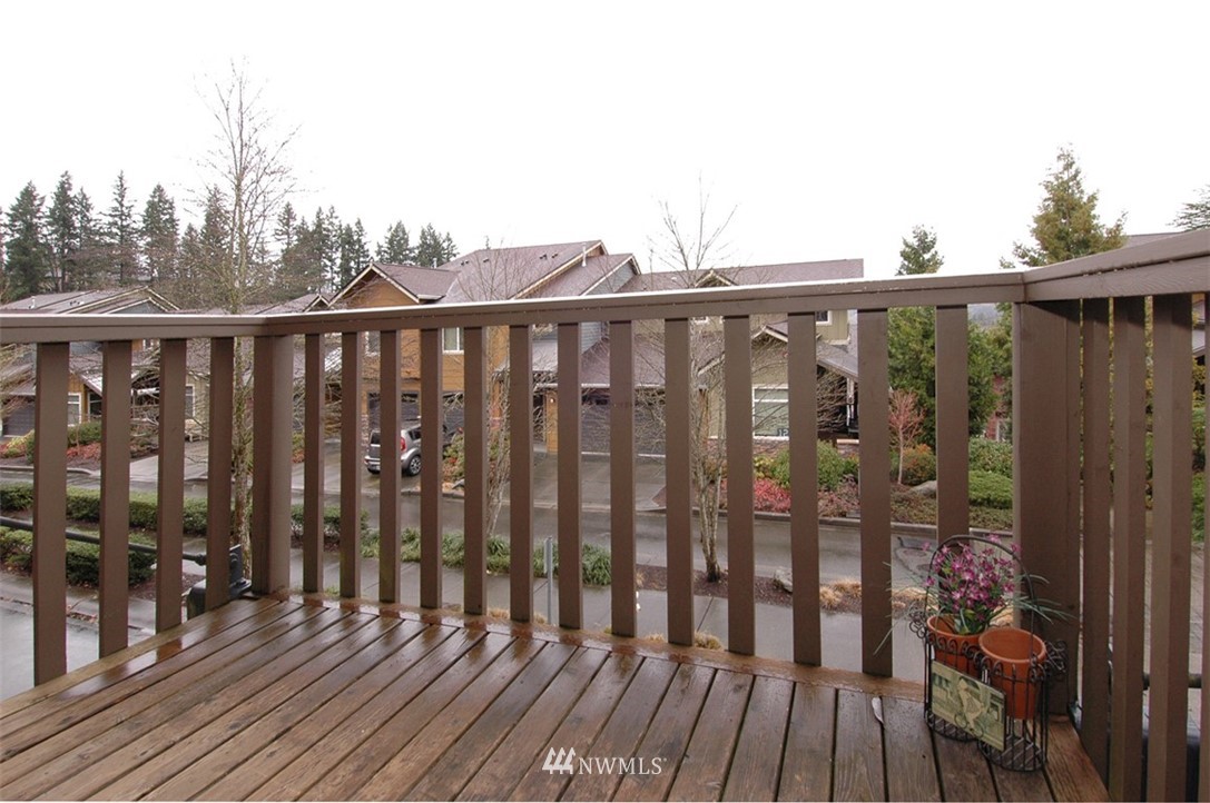 111 Sky Ridge Road Northwest, Unit 306 Issaquah, WA 98027 - Photo 3 of 18