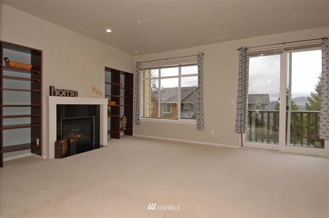111 Sky Ridge Road Northwest, Unit 306 Issaquah, WA 98027 - Photo 6 of 18