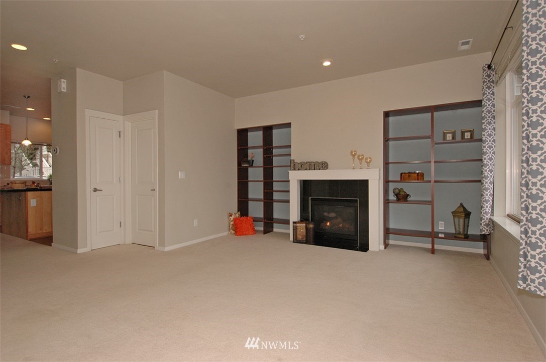 111 Sky Ridge Road Northwest, Unit 306 Issaquah, WA 98027 - Photo 7 of 18