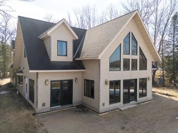 $724,900 | 10804 West Splithand Road, Grand Rapids, MN 55744