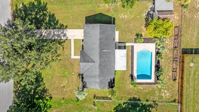 aerial view of a bathroom