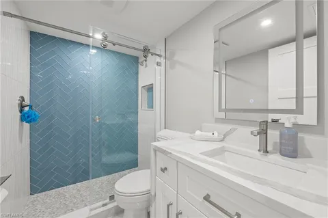 a view of washer and dryer in a utility room