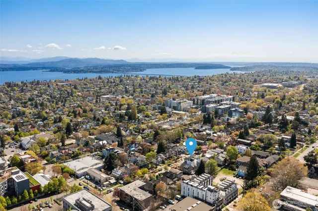 $1,169,900 | 1627 B 21st Avenue, Seattle, WA 98122