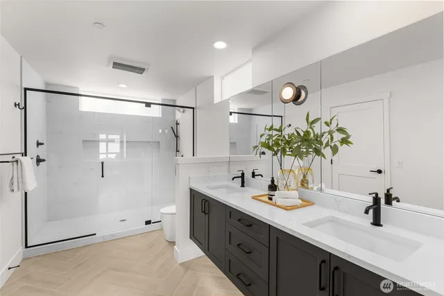 $1,169,900 | 1627 B 21st Avenue, Seattle, WA 98122