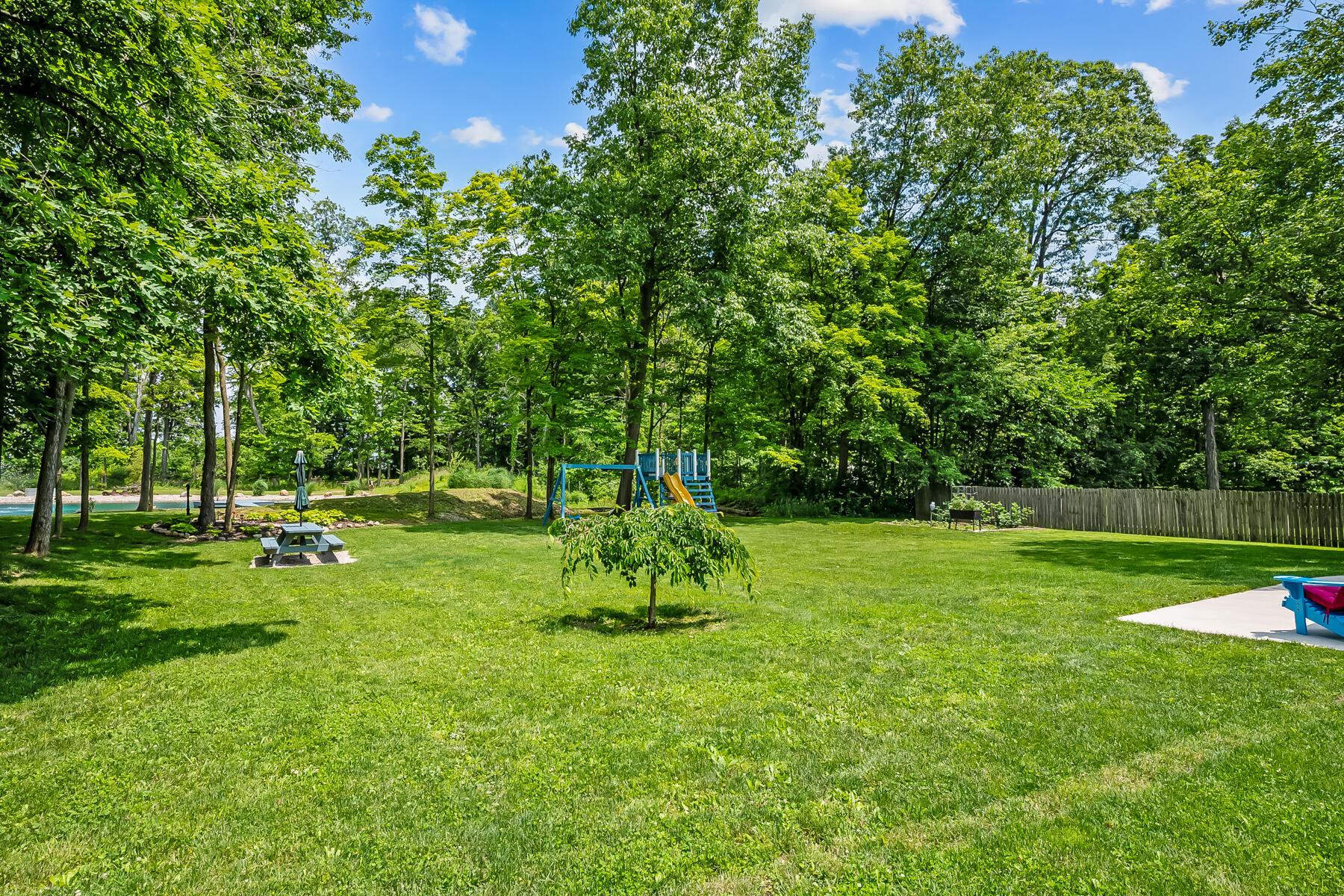 560 Coover Rd-105