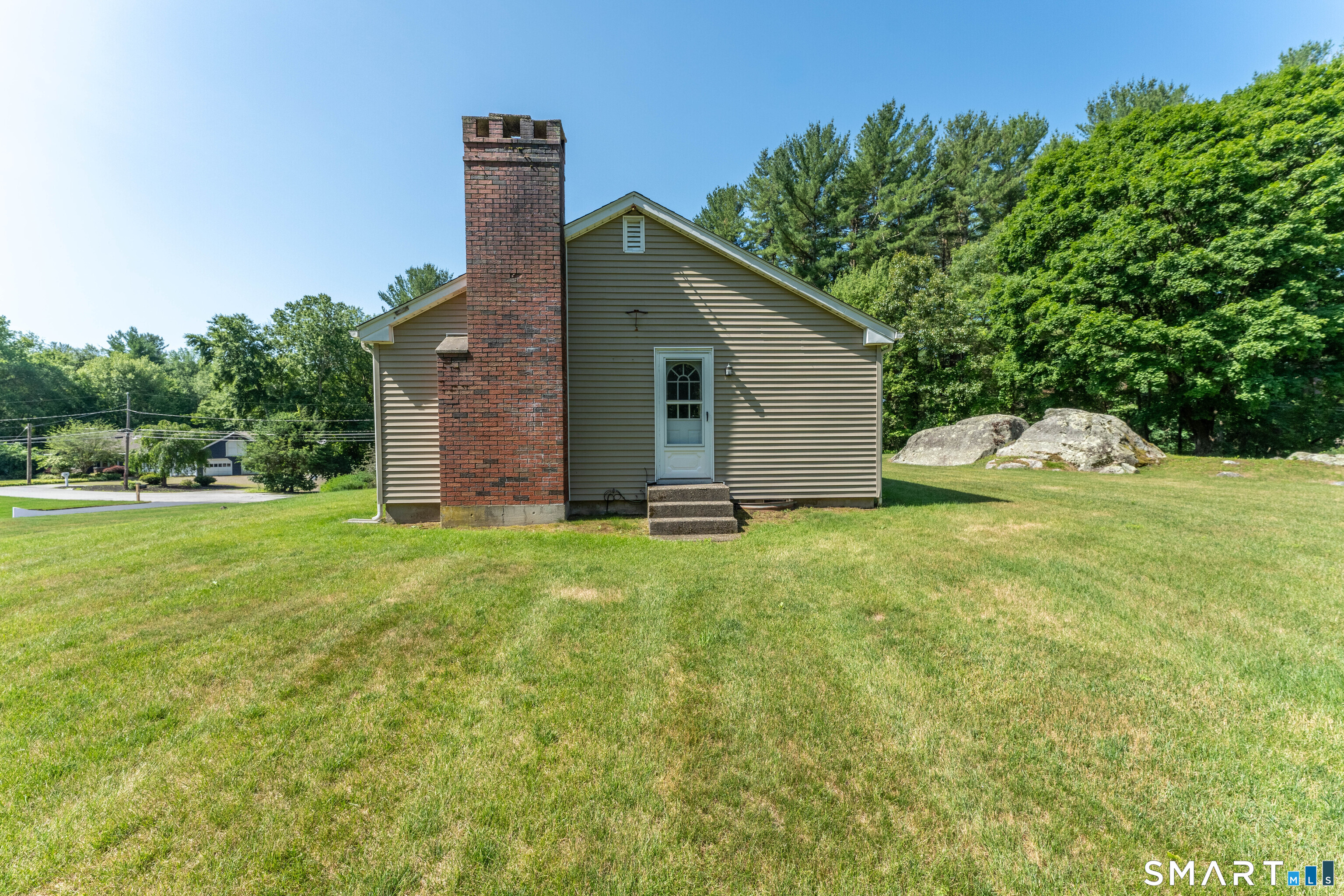 27 Mountain Hill Road Thompson, CT 06255 - Photo 3 of 23