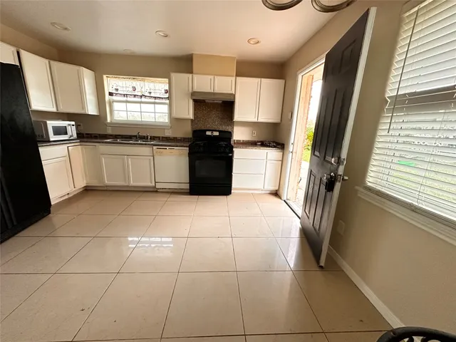 $1,650 | 2618 Hill Avenue, Dickinson, TX 77539