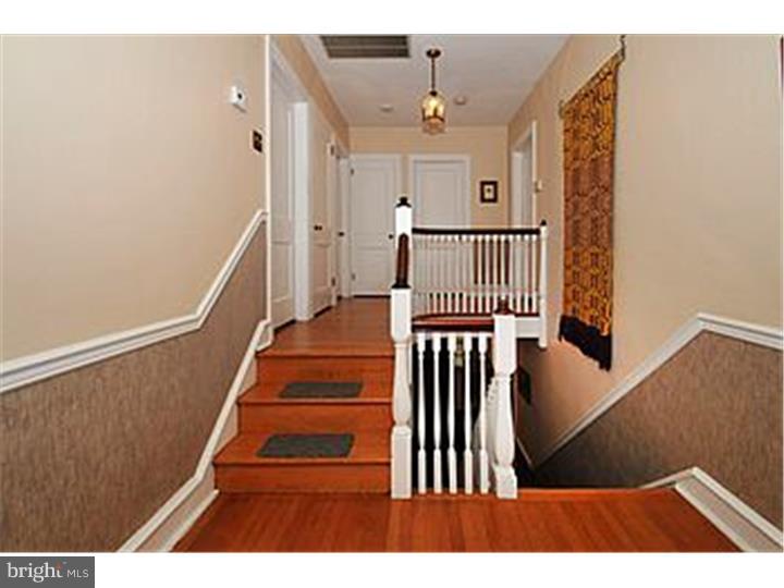 332 Fisher Road Jenkintown, PA 19046 - Photo 13 of 25 Hallway