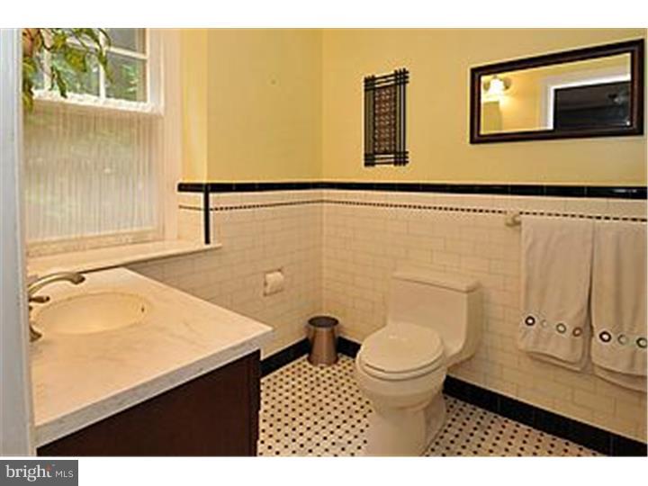 332 Fisher Road Jenkintown, PA 19046 - Photo 16 of 25 Master Bathroom