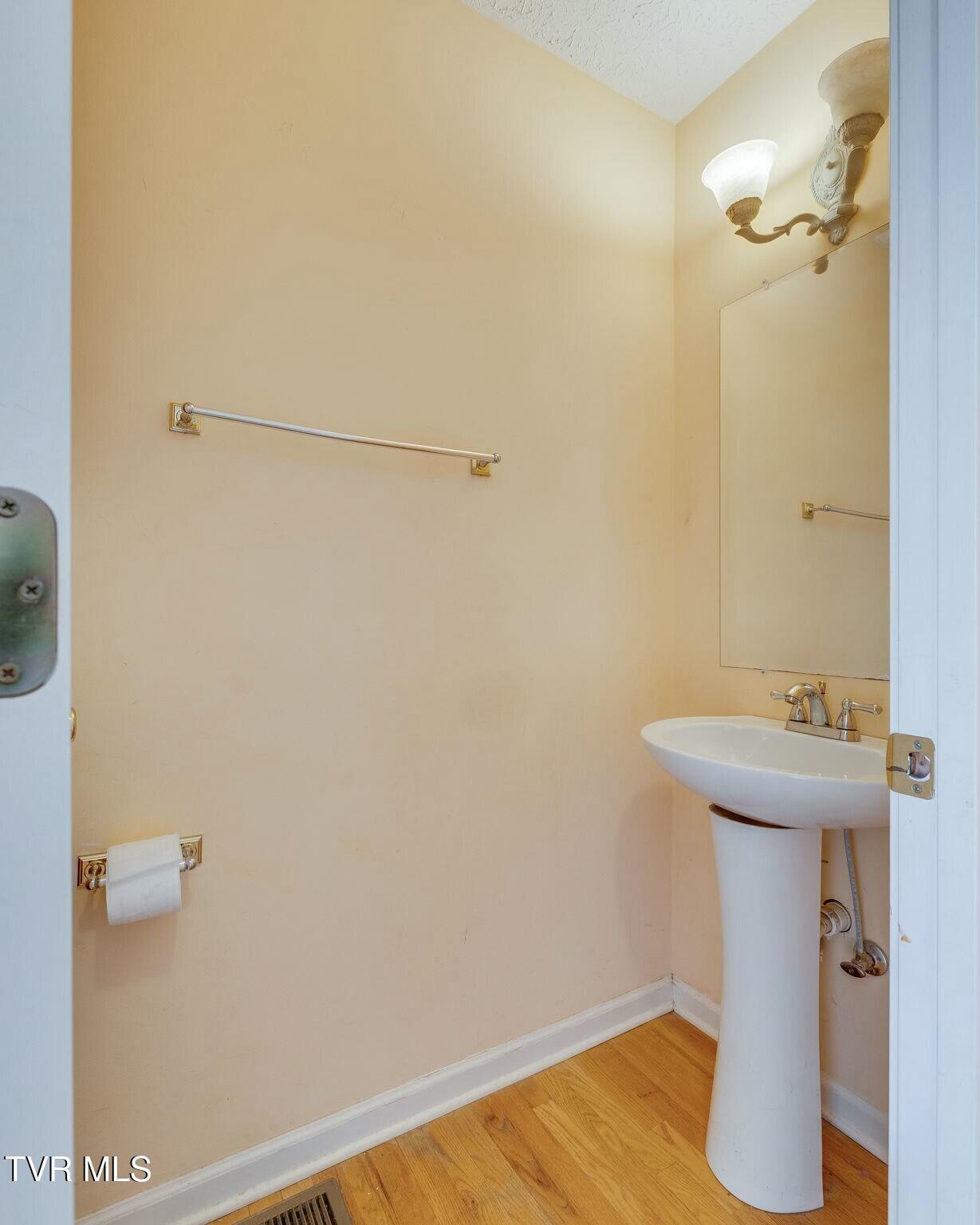 137 Austin Ridge Court Gray, TN 37615 - Photo 20 of 54 tempImagebpwtJ4