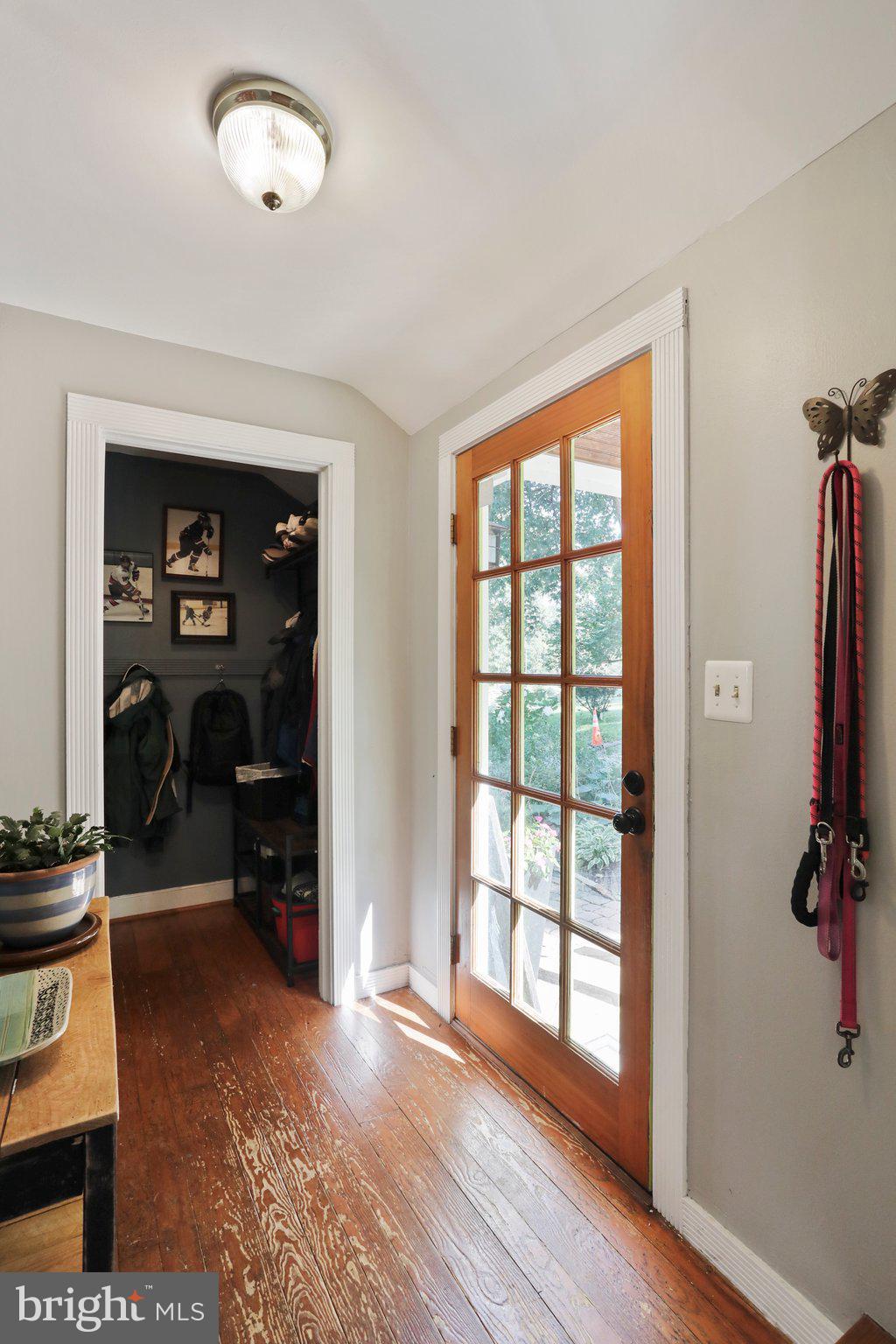 36876 Highwater Road Hillsboro, VA 20132 - Photo 5 of 64 Front Entry