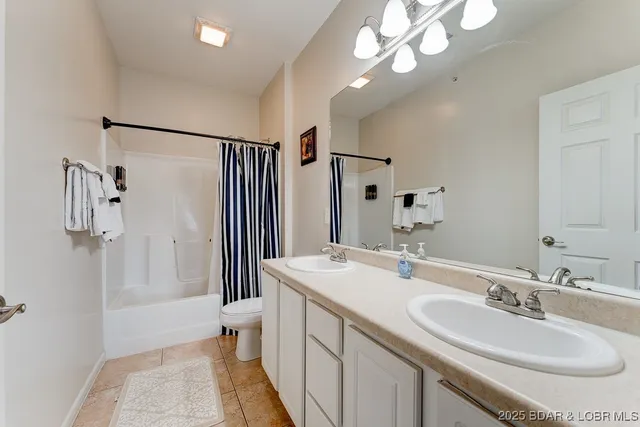 $249,900 | 4935 Robbins Circle, Unit 211, Osage Beach, MO 65065