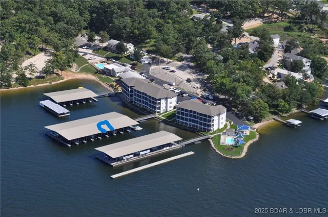 $249,900 | 4935 Robbins Circle, Unit 211, Osage Beach, MO 65065