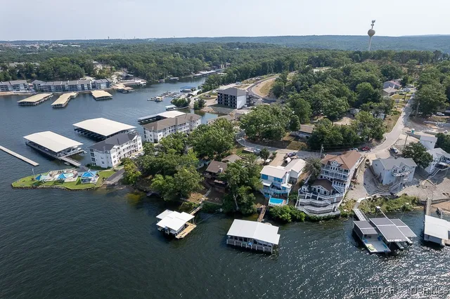 $249,900 | 4935 Robbins Circle, Unit 211, Osage Beach, MO 65065