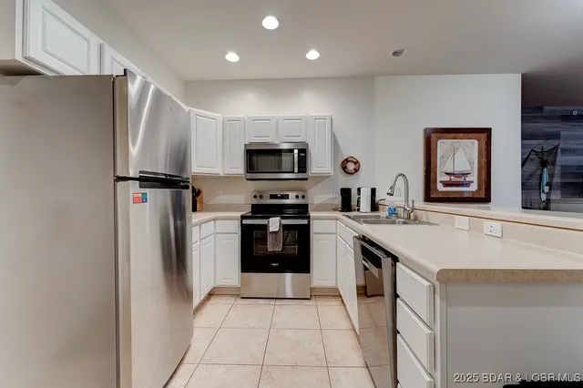 $249,900 | 4935 Robbins Circle, Unit 211, Osage Beach, MO 65065