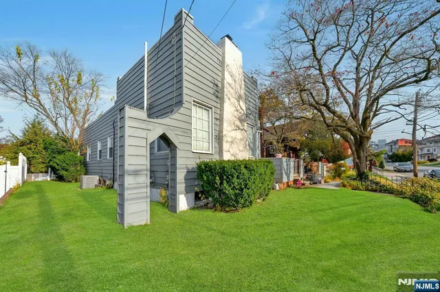 $599,900 | 229 Baldwin Avenue, Hasbrouck Heights, NJ 07604