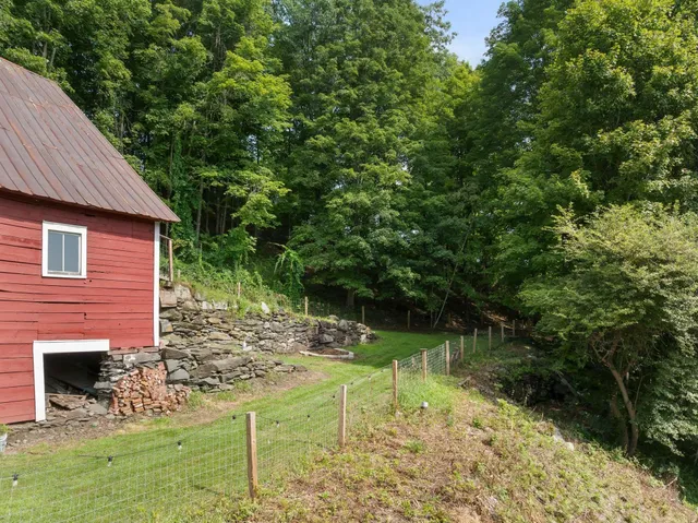 $439,000 | 140 Pleasant Street, Williamstown, VT 05679