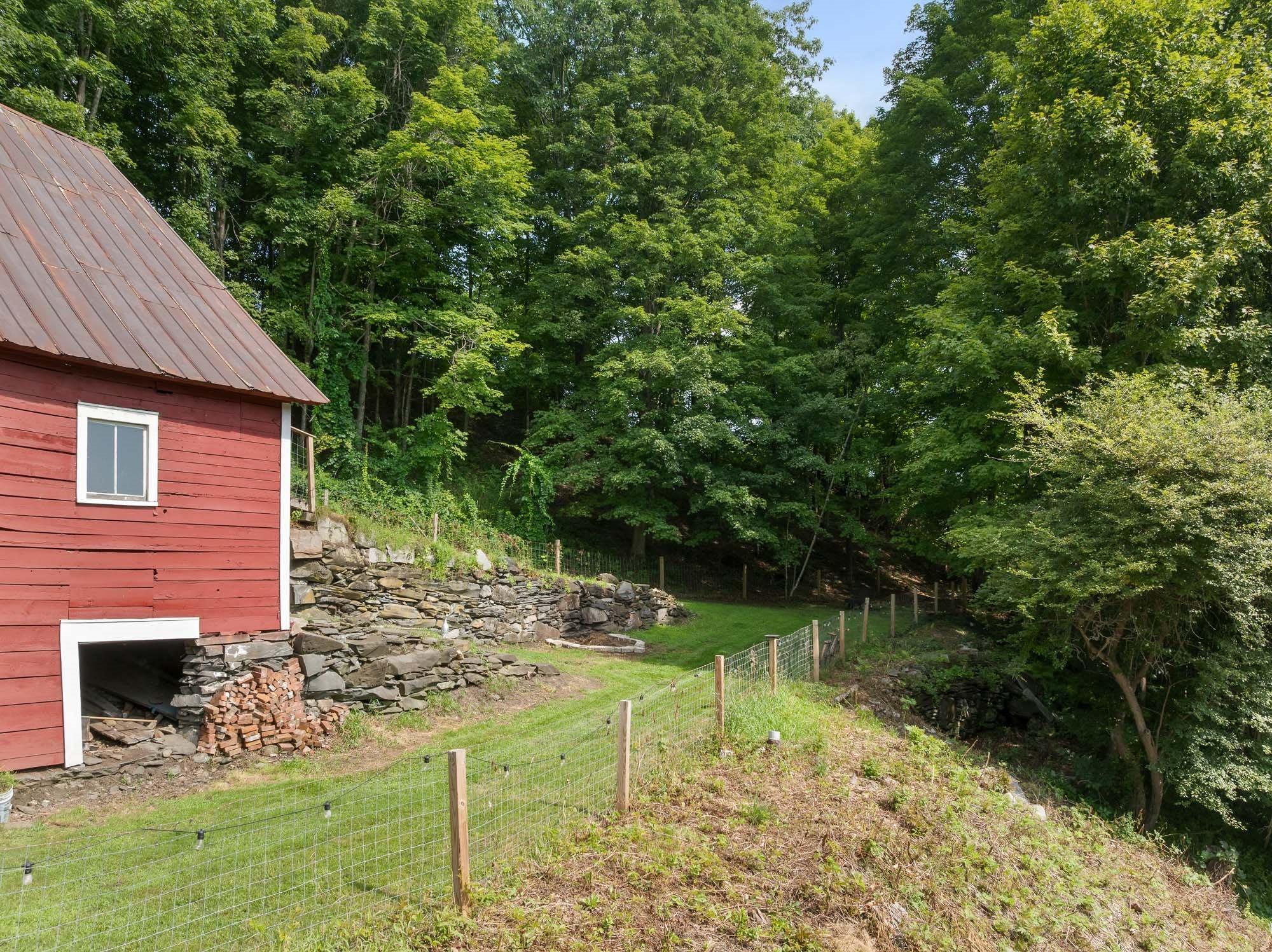 140 Pleasant Street Williamstown, VT 05679 - Photo 42 of 59