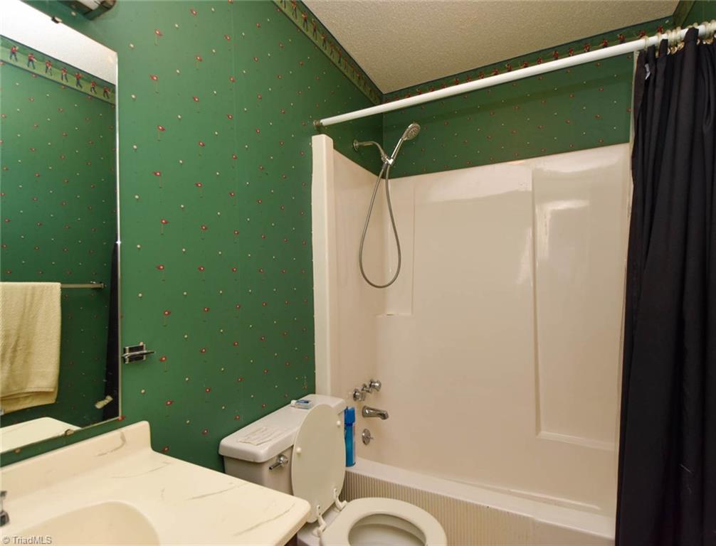 946 Amity Road Asheboro, NC 27203 - Photo 23 of 27 Gallery Image 23