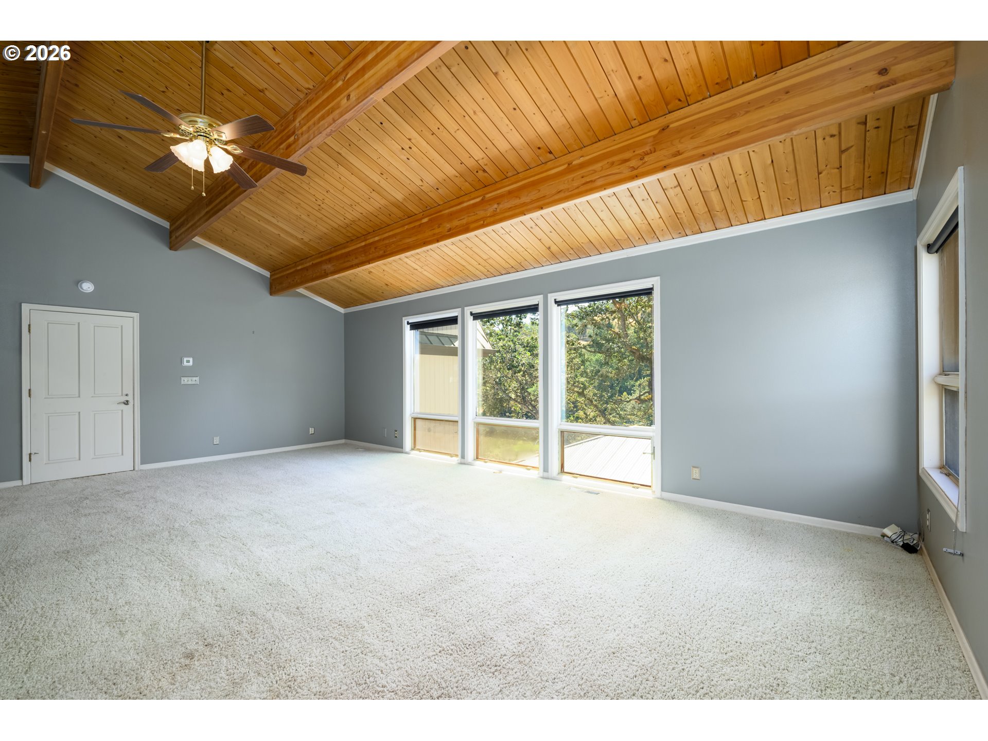 12839 North Bank Road Roseburg, OR 97470 - Photo 21 of 48