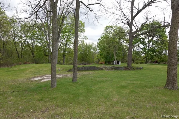 $115,000 | 454 East Road, Holly, MI 48442