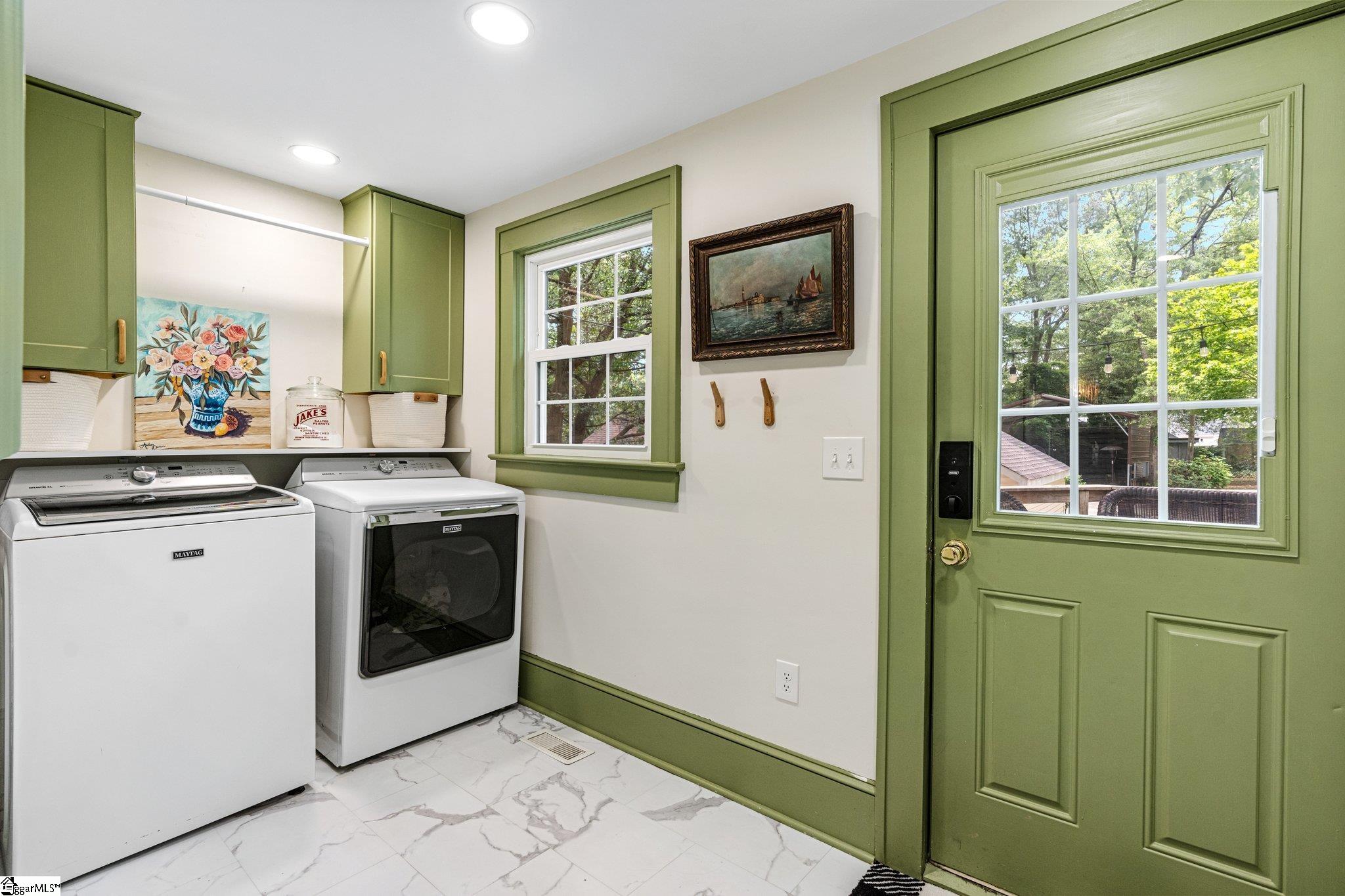 222 Grove Road Greenville, SC 29605 - Photo 19 of 33