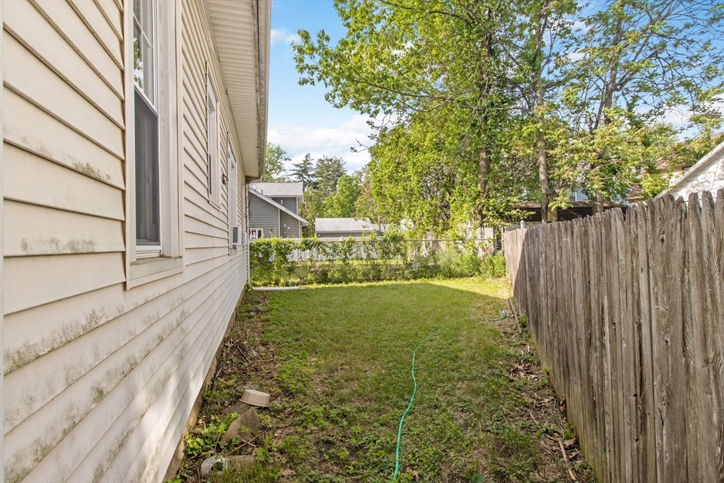 81 Eleanor Road Springfield, MA 01108 - Photo 13 of 23