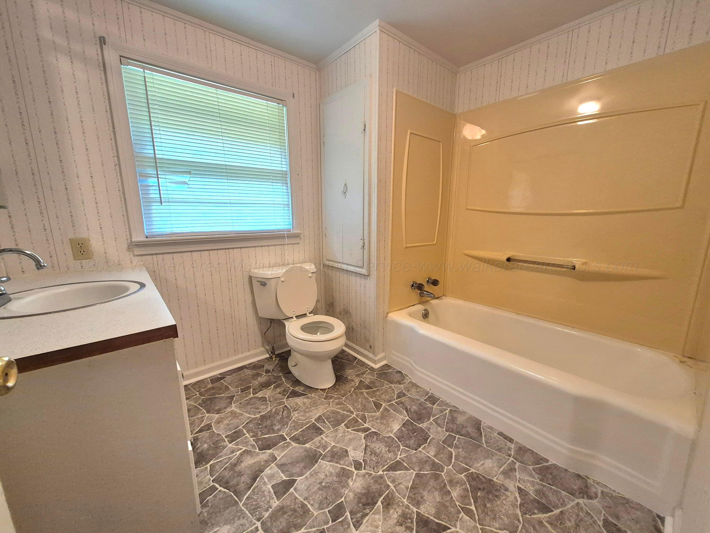 3533 Nauvoo Road Nauvoo, AL 35578 - Photo 11 of 12 20250612_144626 (2)