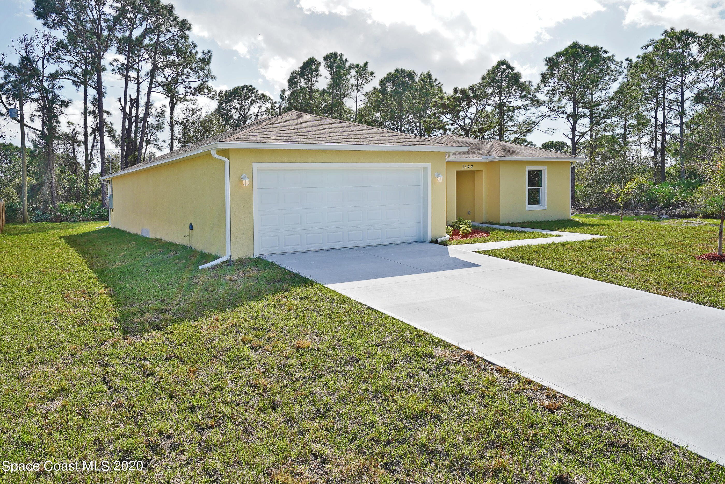 1384 Sapulpa Road Southwest Palm Bay, FL 32908 - Photo 4 of 31 1342 Salina St SE-3