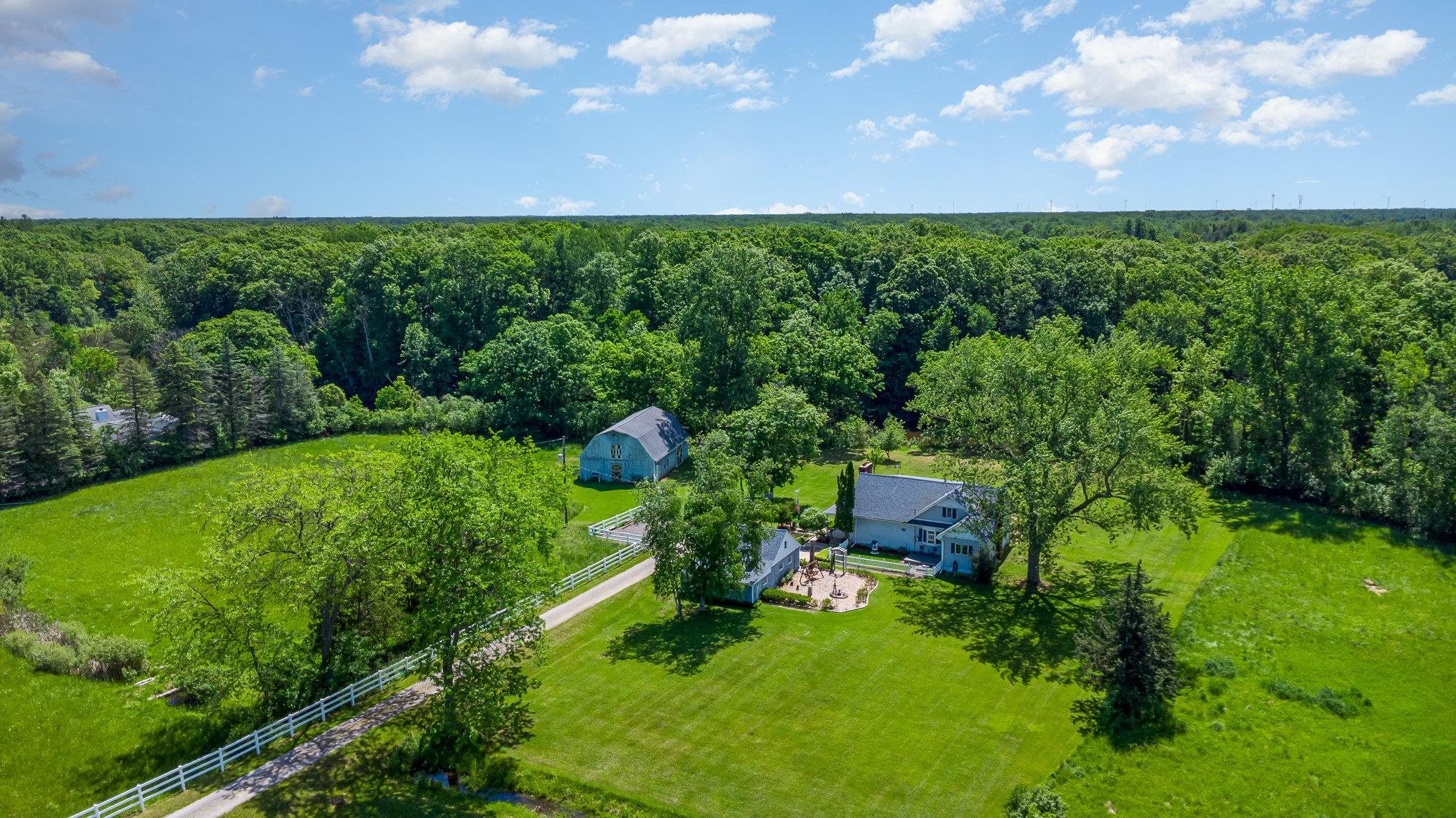 679 West Pine River Road Midland, MI 48640 - Photo 31 of 43 Gallery Image 31