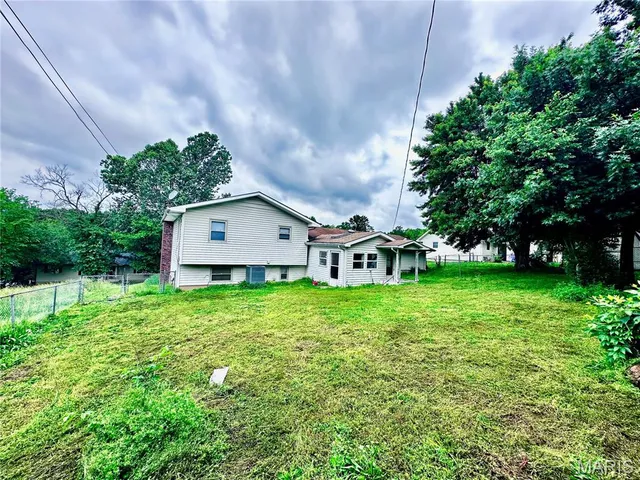 $209,900 | 1909 Long Drive, Waynesville, MO 65583