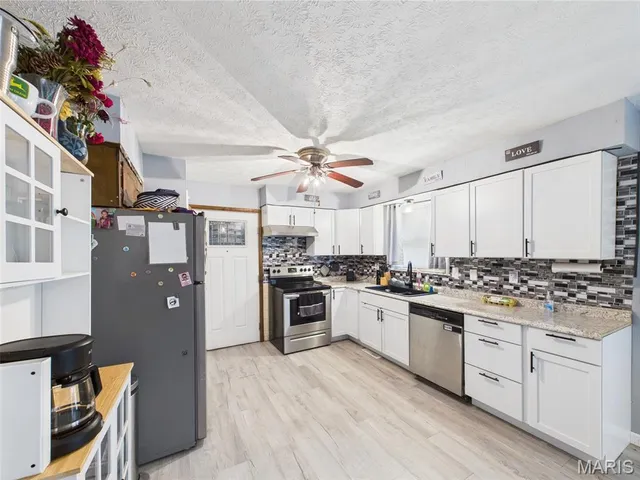 $217,900 | 1909 Long Drive, Waynesville, MO 65583